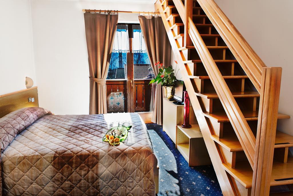 Bed & Breakfast Garni Bonsai Pinzolo