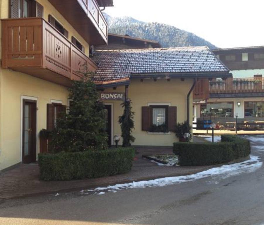 Garni Bonsai Bed & Breakfast 5*